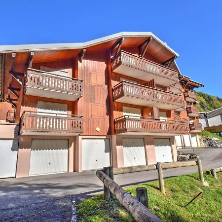 Renove Au Pied Des Pistes Avec Balcon Et Parking A - Fr-1-524-105 Apartment *