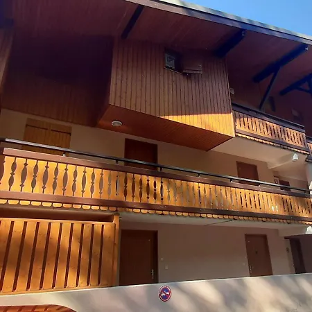 Renove Au Pied Des Pistes Avec Balcon Et Parking A - Fr-1-524-105 * Morzine